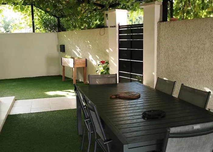 Villa J Et V